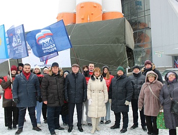 СВОих не бросаем: Профсоюзы региона отправили участникам СВО гумнаитарный конвой